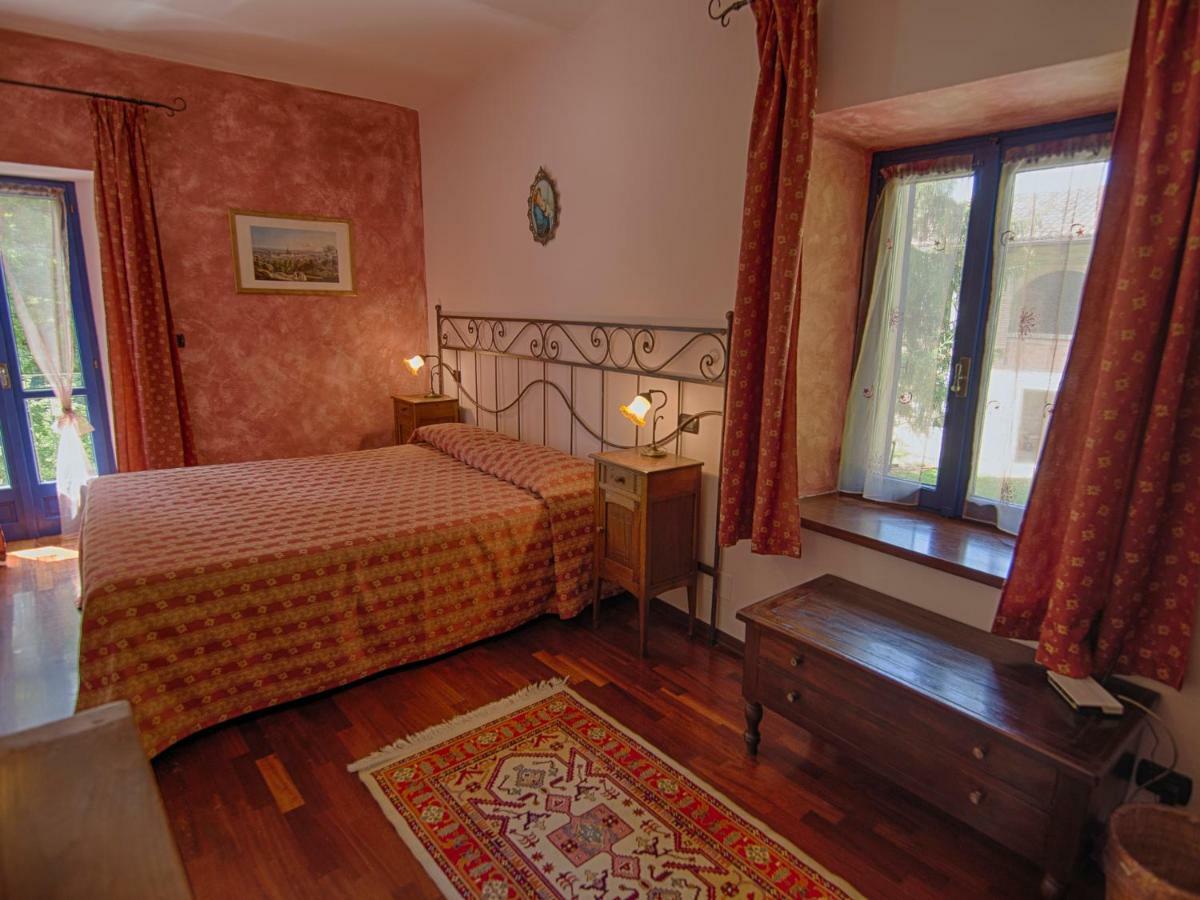 B&B Il Sole Delle Rive Sinio Extérieur photo