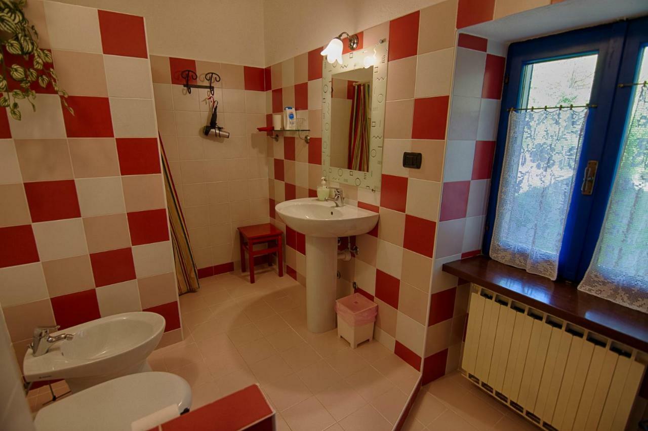 B&B Il Sole Delle Rive Sinio Extérieur photo